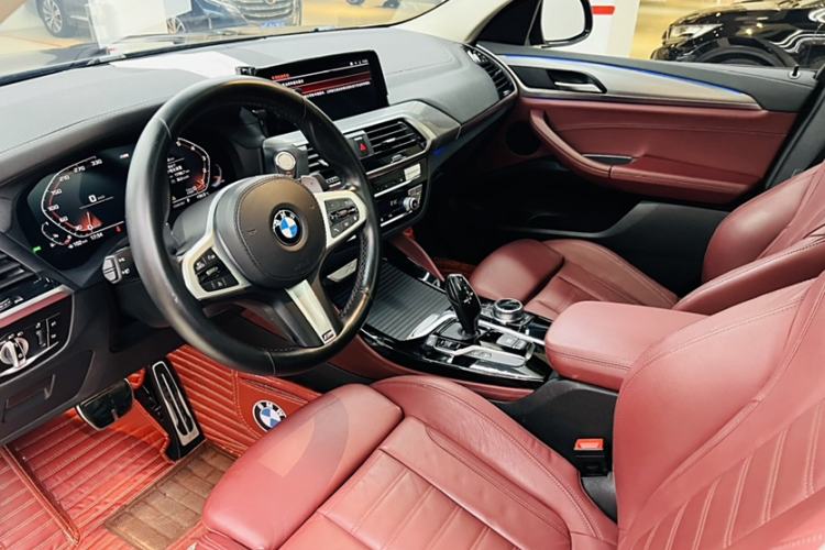 Used BMW X4 2021 xDrive 25i M Sport Package Interior 4