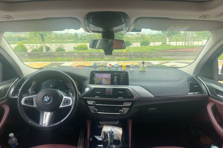 Used BMW X4 2021 xDrive 25i M Sport Package Interior 4