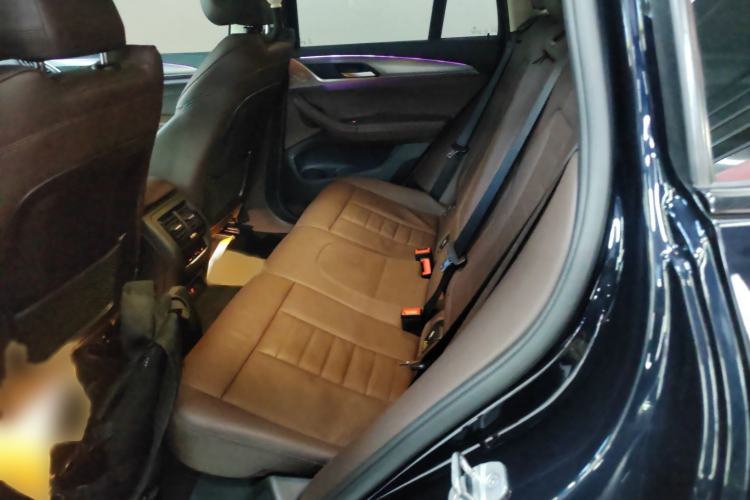 Used BMW X4 2021 xDrive 25i M Sport Package Interior 4