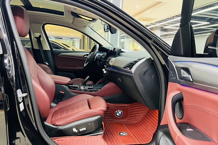 Used BMW X4 2021 xDrive 25i M Sport Package Interior 6