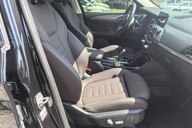 Used BMW X4 2021 Restyled xDrive 25i M Sport Package Interior 8