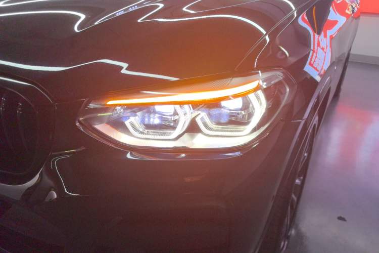 Used BMW X4 2021 xDrive 25i M Sport Night Edition package Left Front Headlight