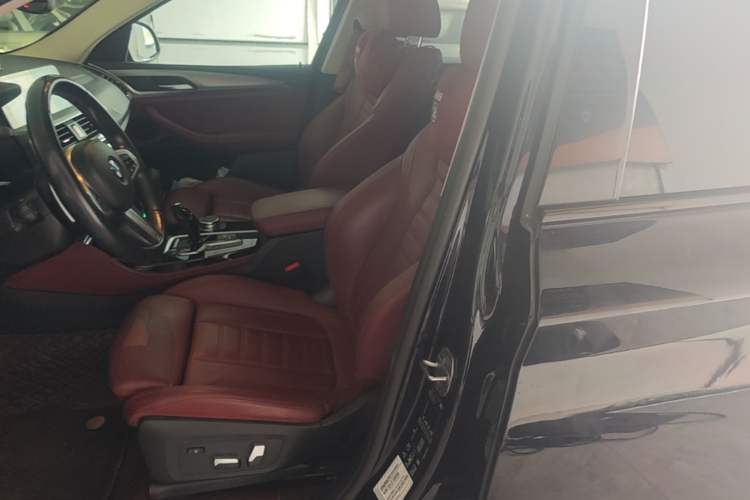 Used BMW X4 2021 xDrive 25i M Sport Package Left Front Seat