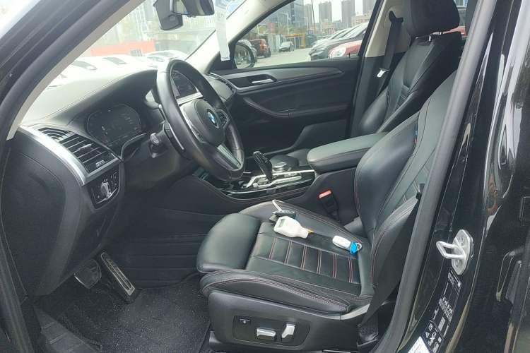 Used BMW X4 2021 xDrive 25i M Sport Package Left Front Seat
