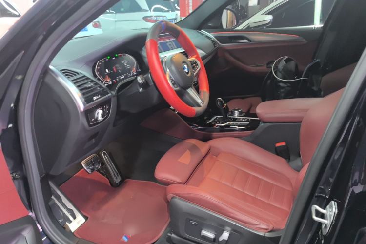Used BMW X4 2021 xDrive 25i M Sport Night Edition package Left Front Seat