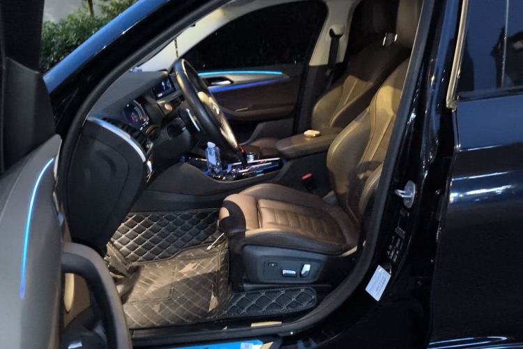 Used BMW X4 2021 Restyled xDrive 25i M Sport Package Left Front Seat