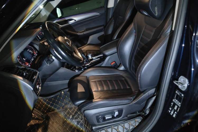 Used BMW X4 2021 xDrive 25i M Sport Package Left Front Seat