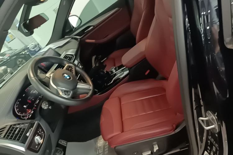 Used BMW X4 2021 Restyled xDrive 25i M Sport Night Edition Package Left Front Seat