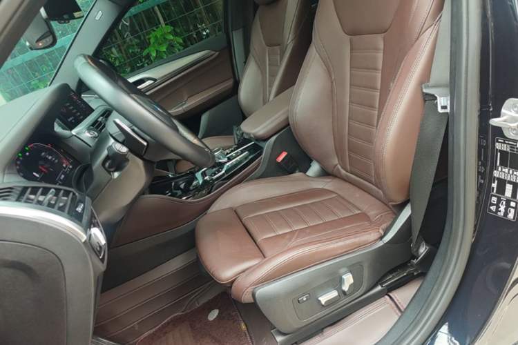 Used BMW X4 2021 Restyled xDrive 25i M Sport Night Edition Package Left Front Seat