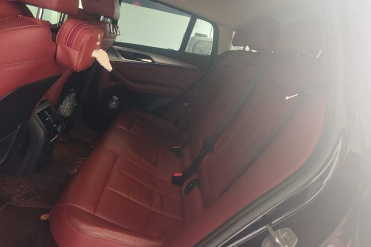 Used BMW X4 2021 xDrive 25i M Sport Package Left Rear Seat