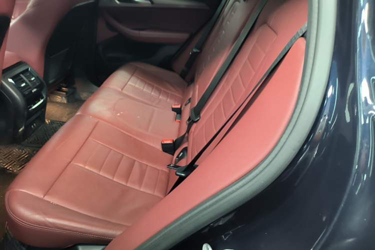 Used BMW X4 2021 Restyled xDrive 25i M Sport Package Left Rear Seat