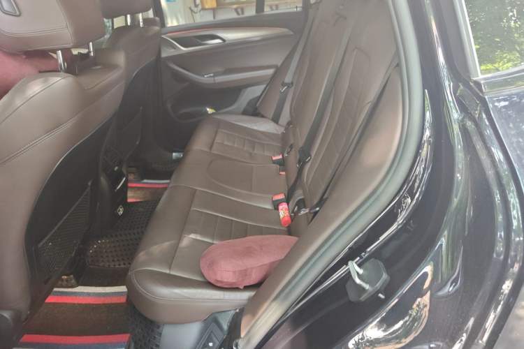 Used BMW X4 2021 xDrive 25i M Sport Package Left Rear Seat