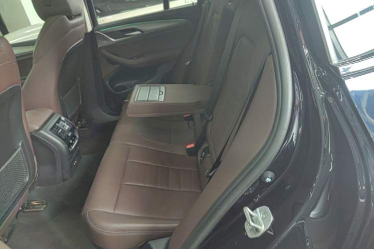 Used BMW X4 2021 xDrive 25i M Sport Package Left Rear Seat