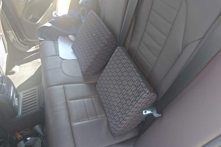 Used BMW X4 2021 xDrive 30i M Sport Night Edition package Left Rear Seat