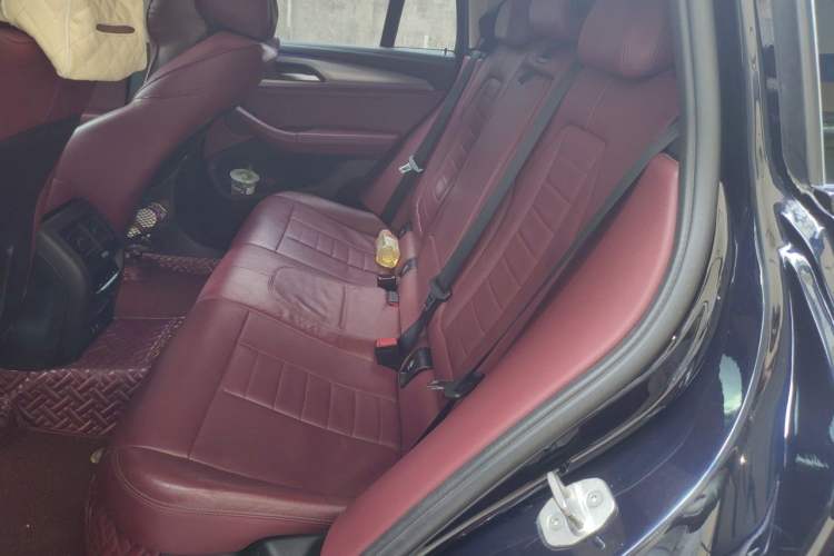 Used BMW X4 2021 xDrive 25i M Sport Package Left Rear Seat