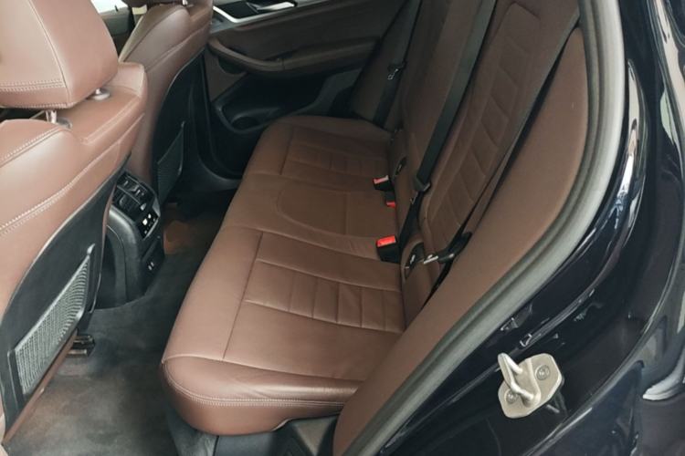 Used BMW X4 2021 xDrive 25i M Sport Package Left Rear Seat