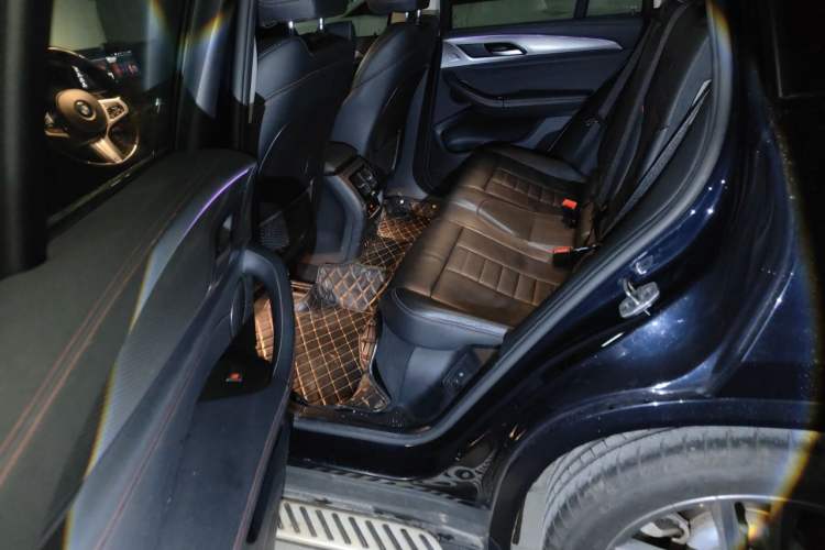 Used BMW X4 2021 xDrive 25i M Sport Package Left Rear Seat