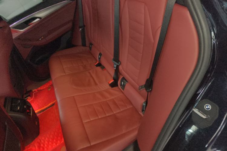 Used BMW X4 2021 xDrive 25i M Sport Night Edition package Left Rear Seat