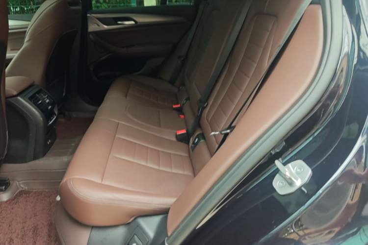 Used BMW X4 2021 Restyled xDrive 25i M Sport Night Edition Package Left Rear Seat