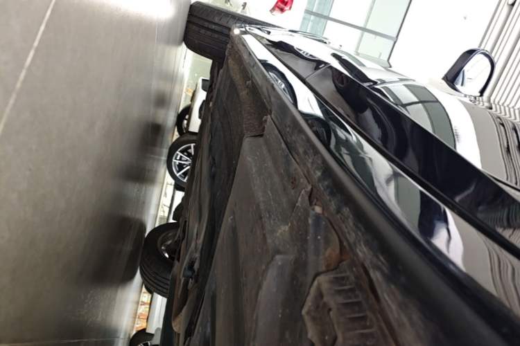 Used BMW X4 2021 xDrive 25i M Sport Package Left Side Sill