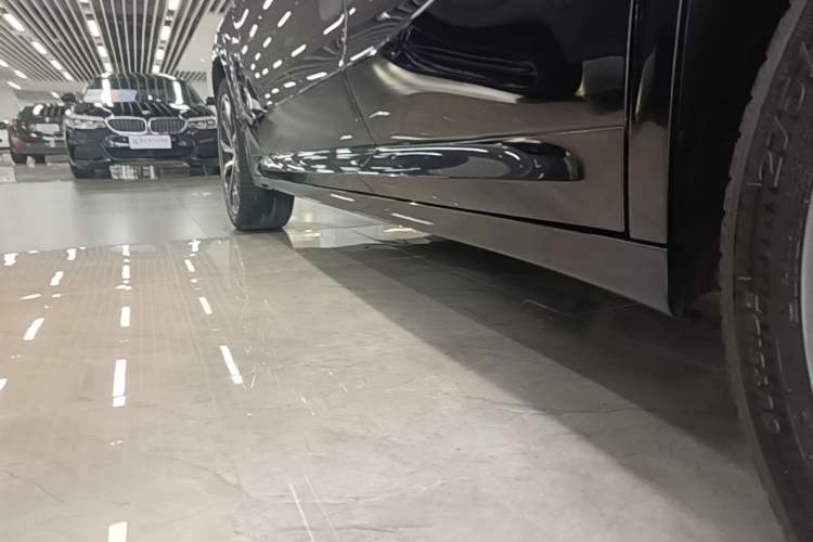 Used BMW X4 2021 Restyled xDrive 25i M Sport Night Edition Package Left Side Sill