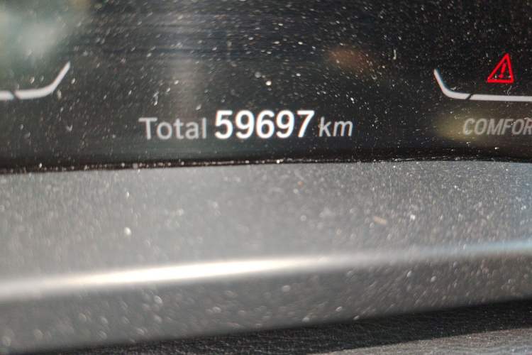 Used BMW X4 2021 Restyled xDrive 25i M Sport Package Odometer Close Up