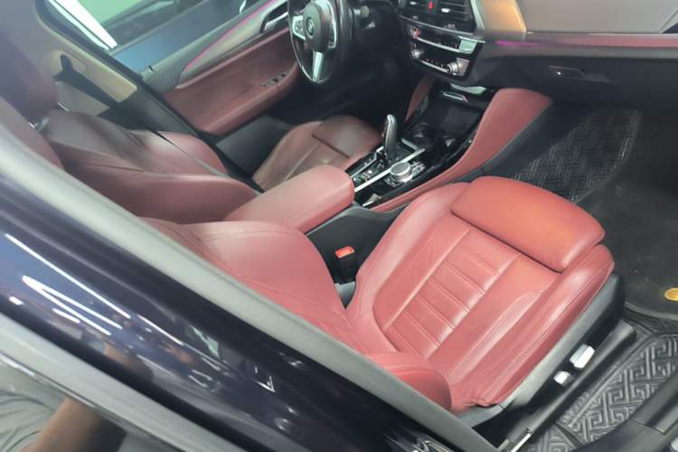 Used BMW X4 2021 Restyled xDrive 25i M Sport Package Right Front Seat