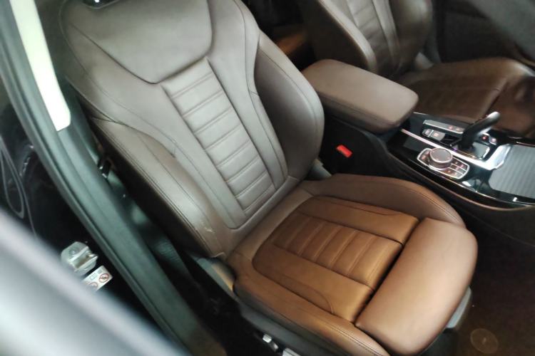 Used BMW X4 2021 xDrive 25i M Sport Package Right Front Seat