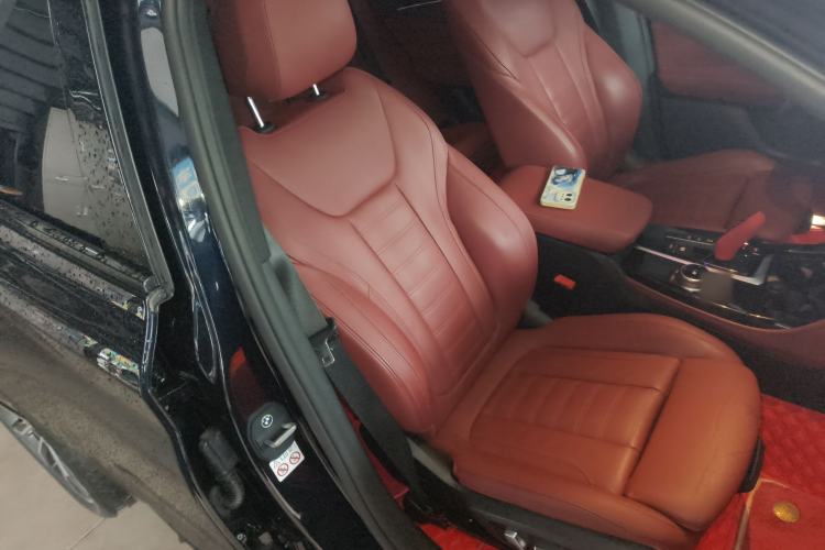 Used BMW X4 2021 xDrive 25i M Sport Night Edition package Right Front Seat