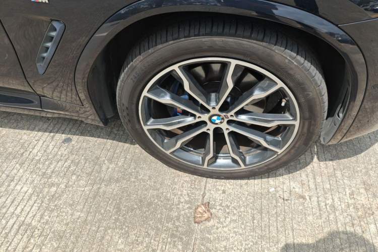 Used BMW X4 2021 Restyled xDrive 30i M Sport Night Edition Package Right Front Wheel Hub