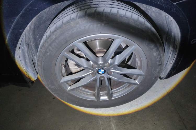 Used BMW X4 2021 xDrive 25i M Sport Package Right Front Wheel Hub
