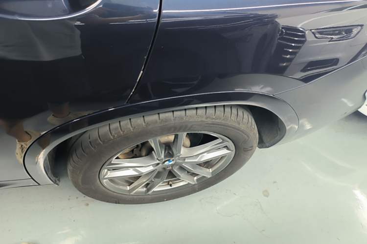 Used BMW X4 2021 Restyled xDrive 25i M Sport Package Right Rear Wheel Hub