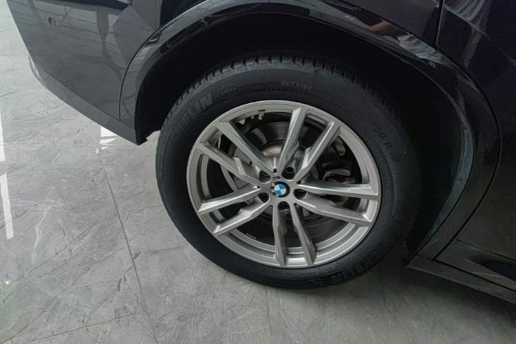 Used BMW X4 2021 xDrive 25i M Sport Package Right Rear Wheel Hub