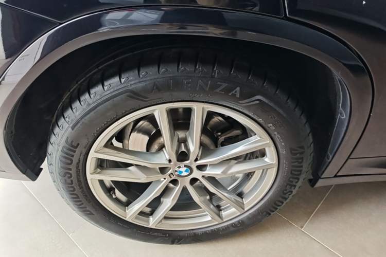 Used BMW X4 2021 xDrive 25i M Sport Package Right Rear Wheel Hub
