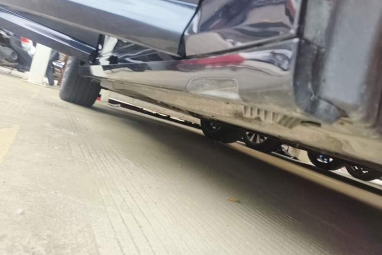 Used BMW X4 2021 xDrive 25i M Sport Night Edition package Right Side Sill