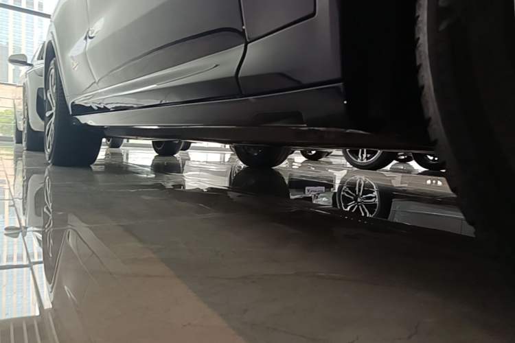 Used BMW X4 2021 Restyled xDrive 25i M Sport Night Edition Package Right Side Sill