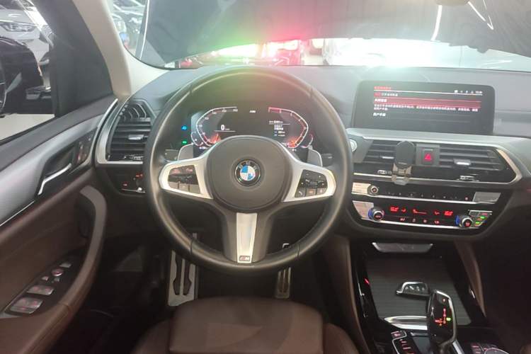 Used BMW X4 2021 Restyled xDrive 25i M Sport Package Steering Wheel