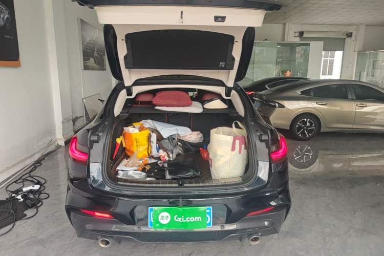 Used BMW X4 2021 xDrive 25i M Sport Package Trunk