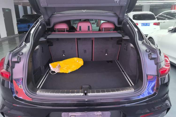 Used BMW X4 2021 xDrive 25i M Sport Night Edition package Trunk