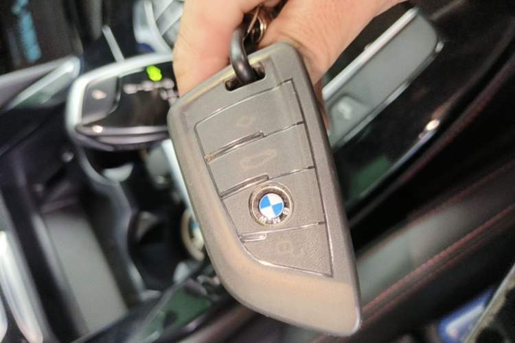 Used BMW X4 2021 xDrive 25i M Sport Package Vehicle Key