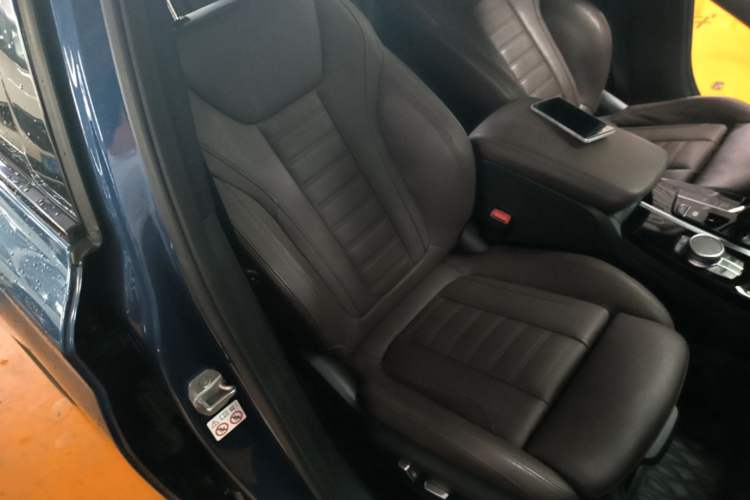 Used BMW X4 2021 Restyled xDrive 30i M Sport Night Edition Package Right Front Seat