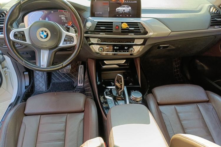 Used BMW X4 2021 xDrive 25i M Sport Package Center Console