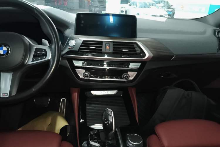 Used BMW X4 2021 Restyled xDrive 30i M Sport Night Edition Package Audio And AC Panel