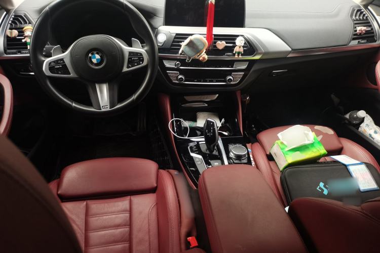 Used BMW X4 2021 xDrive 25i M Sport Package Center Console