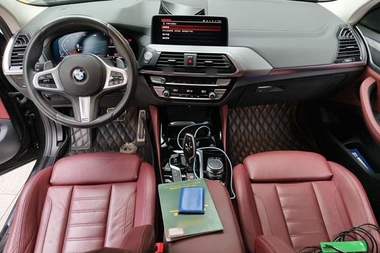 Used BMW X4 2021 xDrive 25i M Sport Package Center Console