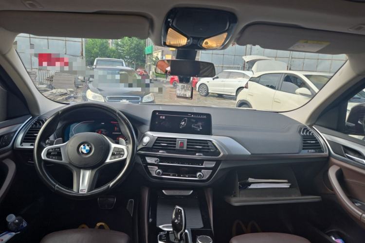 Used BMW X4 2021 xDrive 25i M Sport Package Center Console