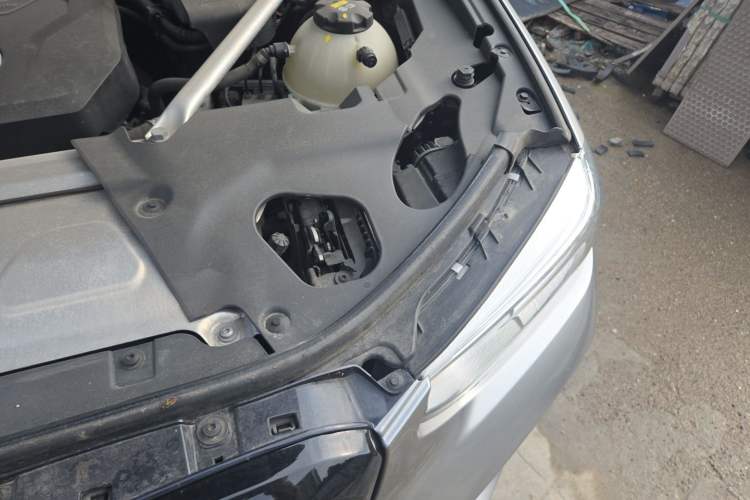 Used BMW X4 2021 xDrive 25i M Sport Package Engine Bay Left