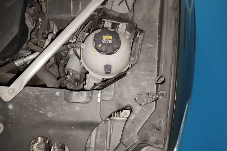 Used BMW X4 2021 xDrive 25i M Sport Package Engine Bay Left