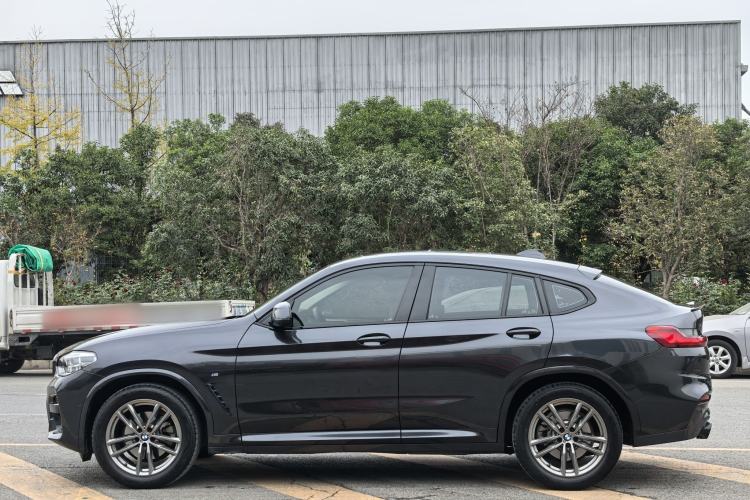 Used BMW X4 2021 xDrive 25i M Sport Package Exterior 2