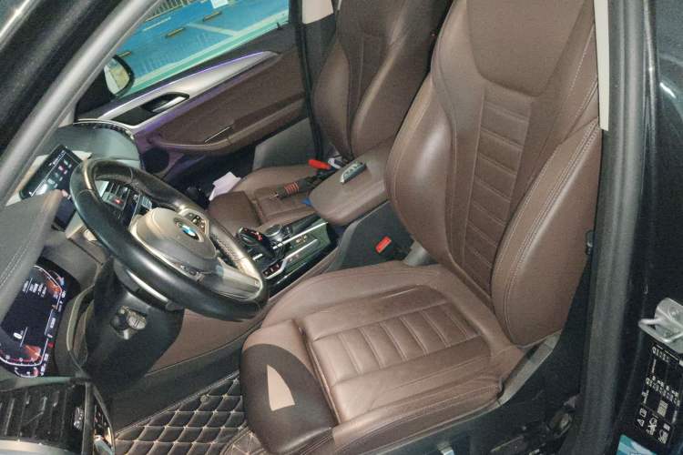 Used BMW X4 2021 xDrive 25i M Sport Package Left Front Seat